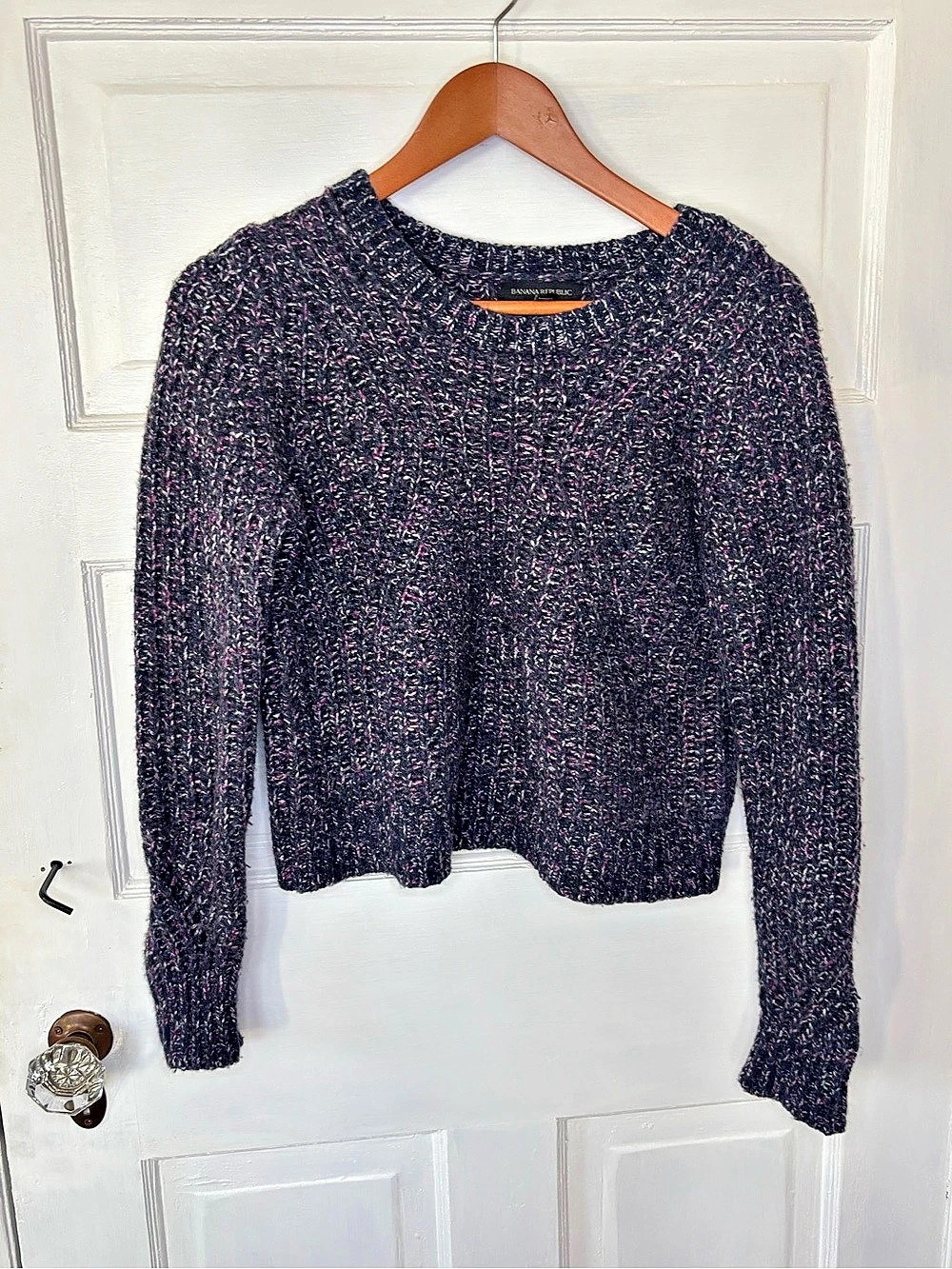 Banana Republic Wool/Cotton/Cashmere Blend Crop Crewneck Sweater in Navy & Pink